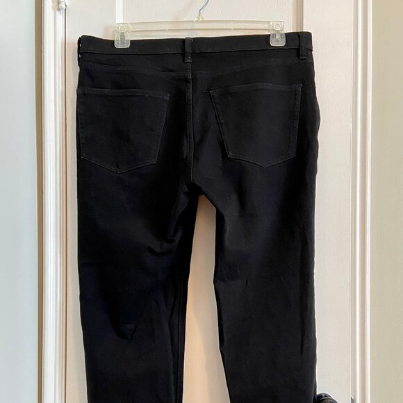 Everlane Relaxed 4-Way Stretch Organic Jean - Picture 5 of 7